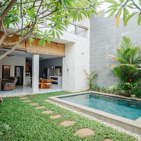 Villa Lora: Retreat For Tranquility And Bliss Sanur Esterno foto