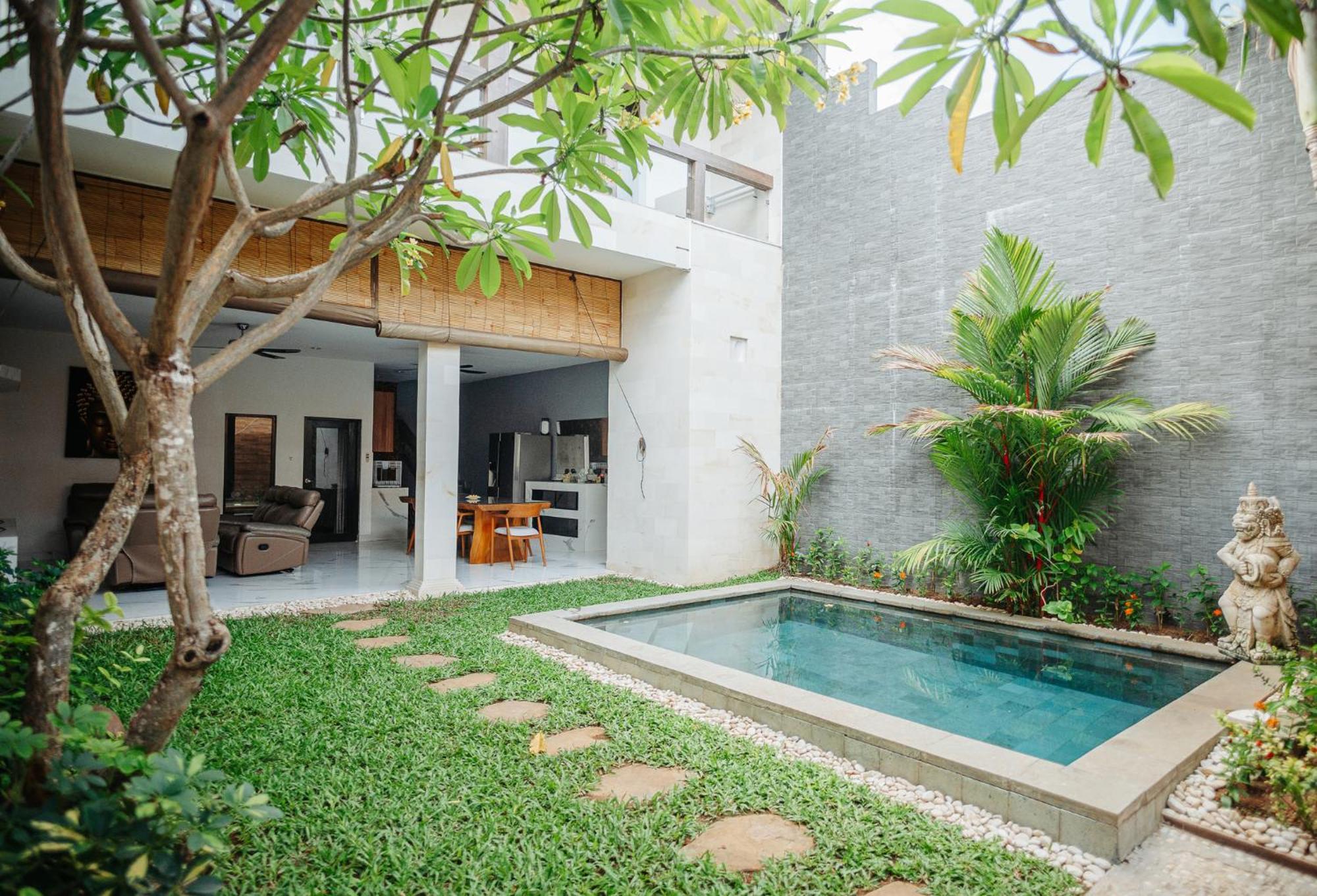 Villa Lora: Retreat For Tranquility And Bliss Sanur Esterno foto